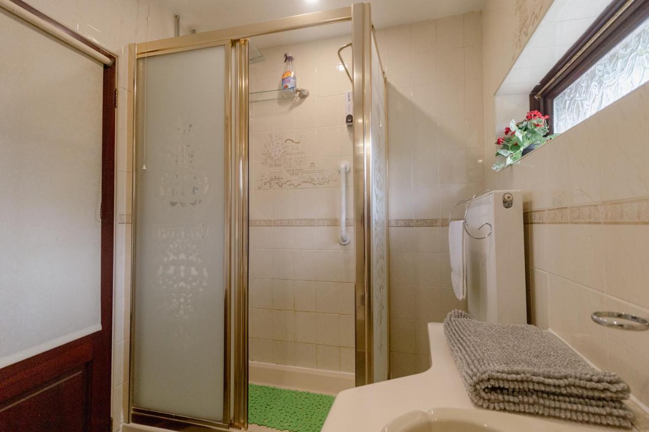 Palm Bay'S Luxury Bungalow - Self Check In & Parking Villa Margate Esterno foto