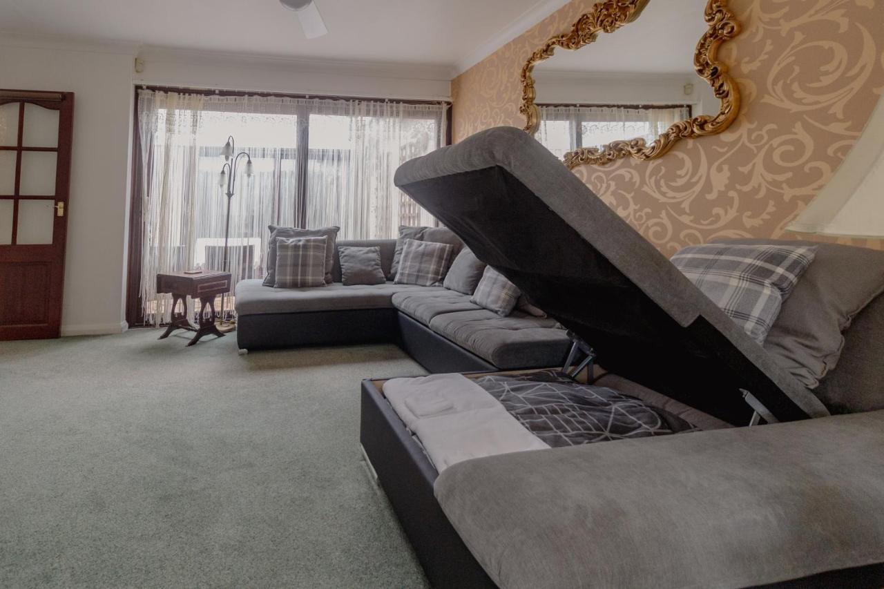 Palm Bay'S Luxury Bungalow - Self Check In & Parking Villa Margate Esterno foto