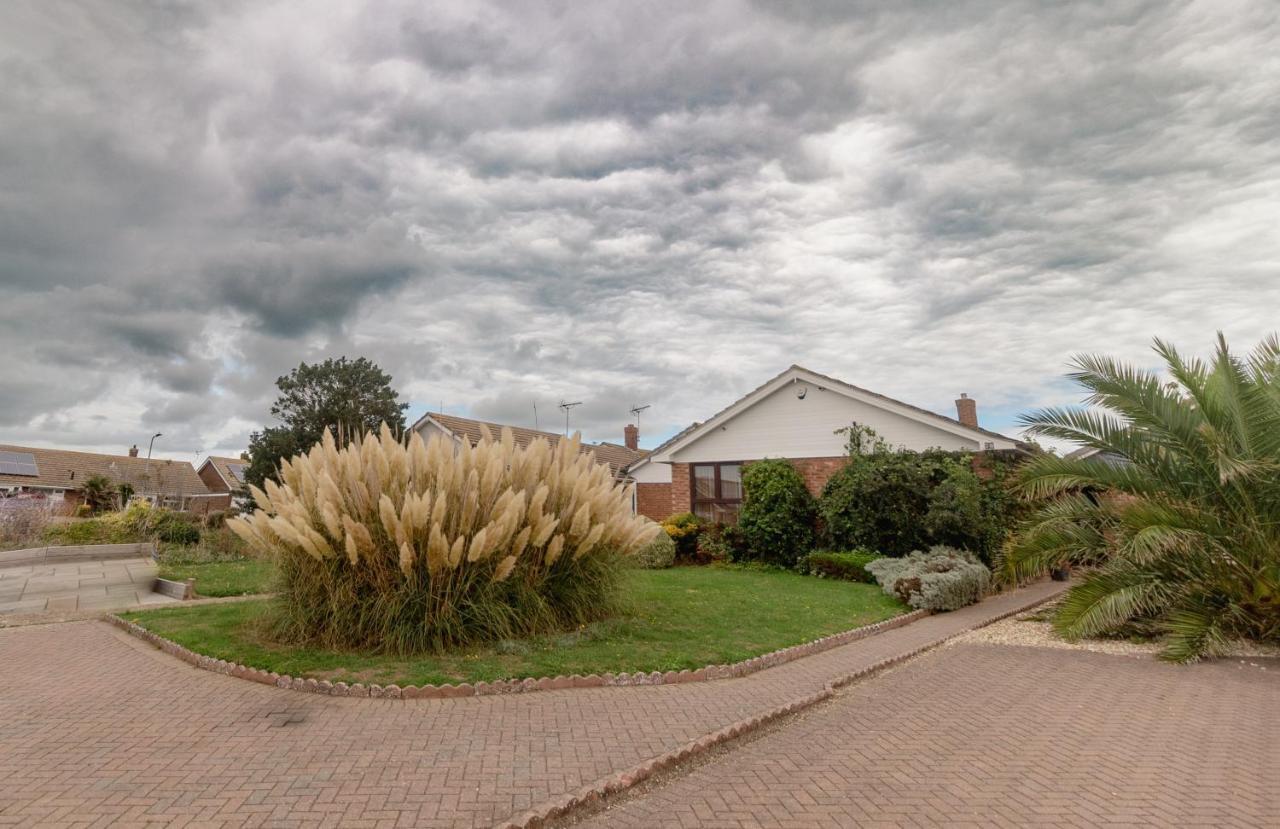 Palm Bay'S Luxury Bungalow - Self Check In & Parking Villa Margate Esterno foto