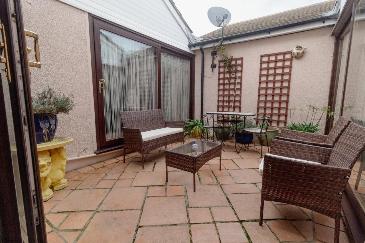 Palm Bay'S Luxury Bungalow - Self Check In & Parking Villa Margate Esterno foto